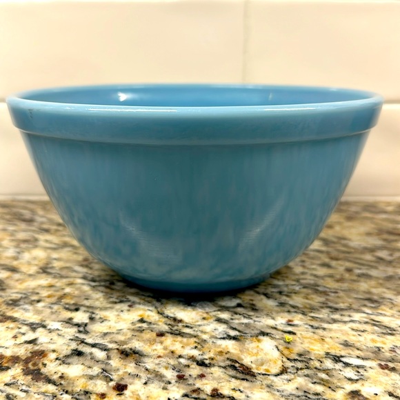 Pyrex Other - Pyrex Delphite blue 1 1/2 quart mixing bowl